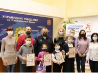 В Управлении ГИБДД наградили активистов конкурса «Безопасный Крым»